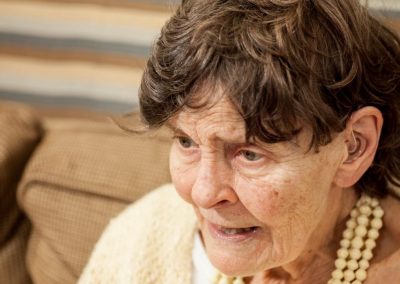 What Do I Do If My Loved One with Dementia Doesn’t Recognize Me?